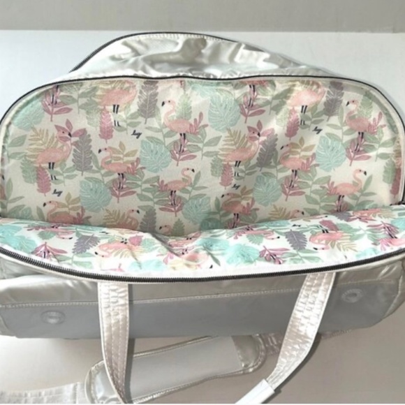 Lug Steamboat SE Duffel Bag Metallic Diamond Flamingo Foliage - Picture 5 of 7